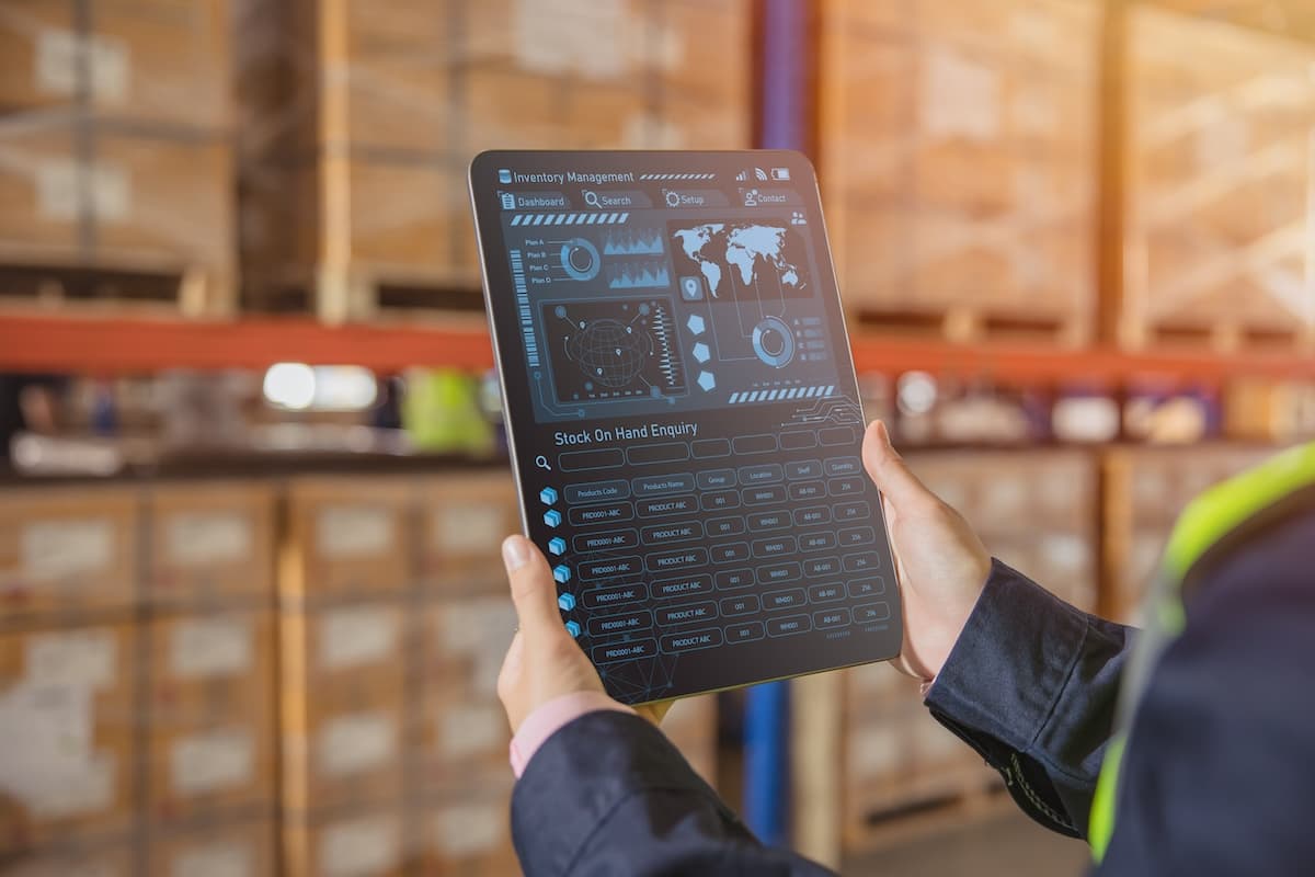 Inventory management system displayed on a tablet in a 3PL warehouse